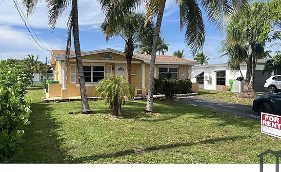 2nd image of 6821 NW 28th St
