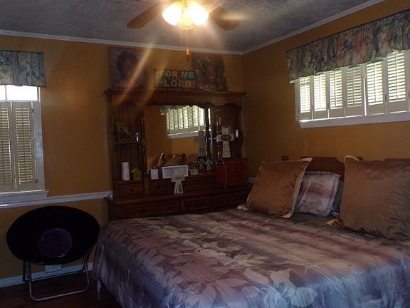 3rd image of 105 Estelle Dr