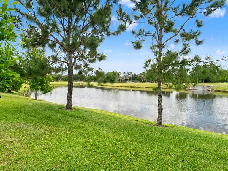 7278 Pool Compass Loop — Photo 4
