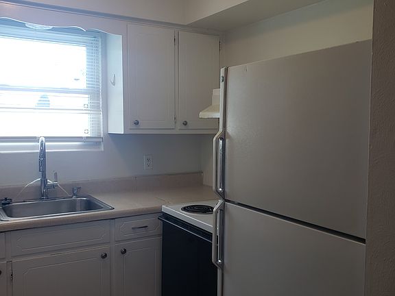 2nd image of 1125 Little Bay Ave #10523891