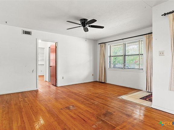 2nd image of 1105 S 25th St