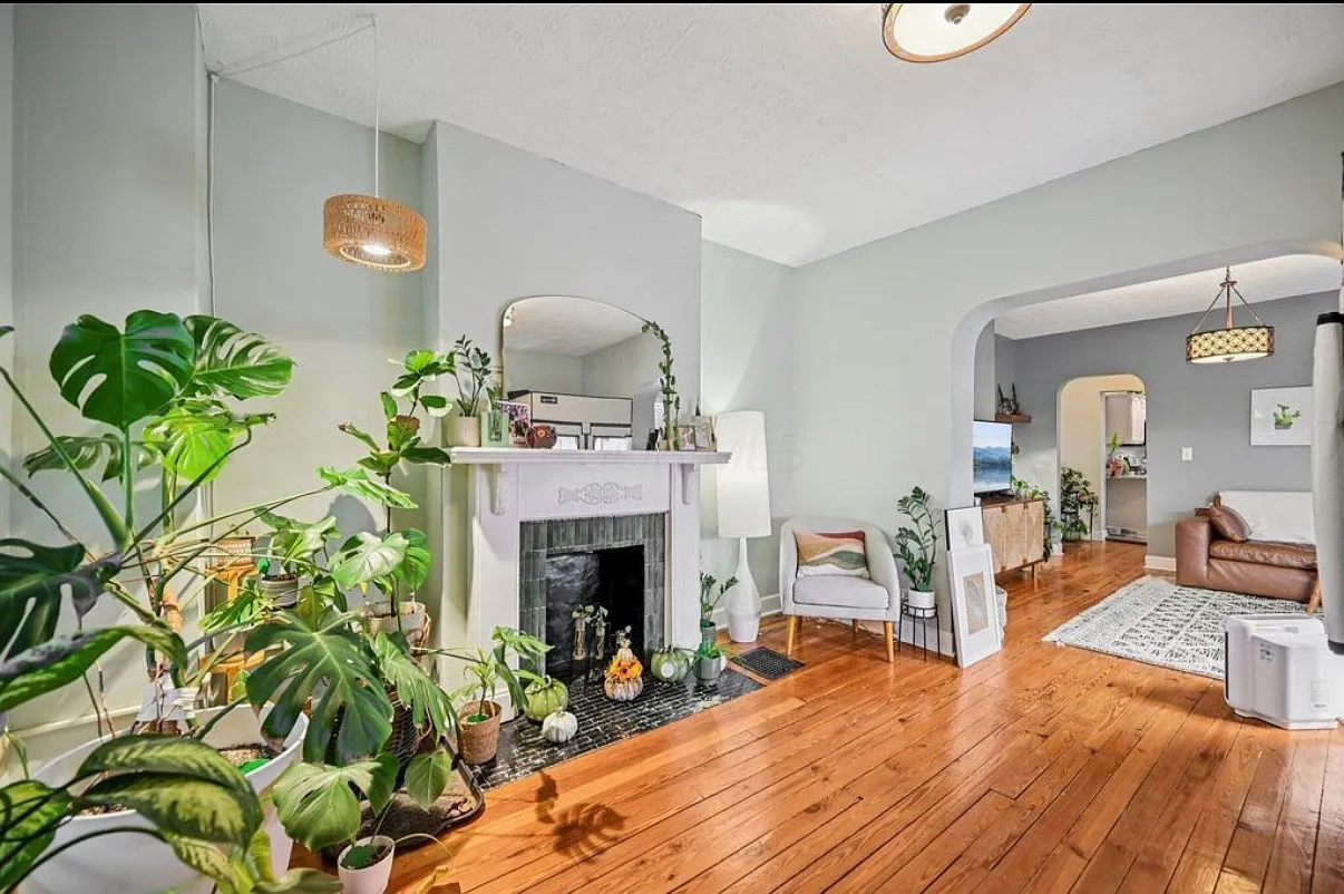 2 bed, 1340 sqft, $2,300 — Photo 4