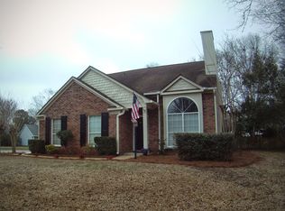 460 Springfield Rd, Mount Pleasant, SC 29464