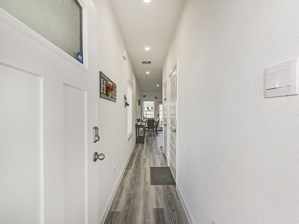 1st image of 2811 Lisburn Terrace Ln
