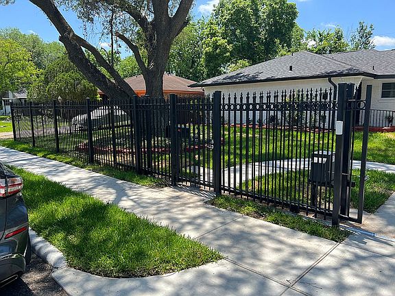 2nd image of 2815 Dragonwick Dr