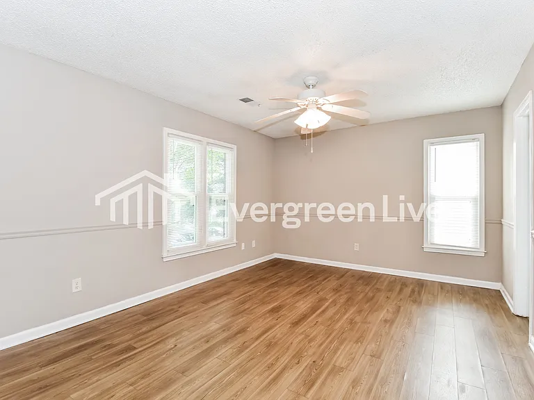 212 Braewick Rd — Photo 6