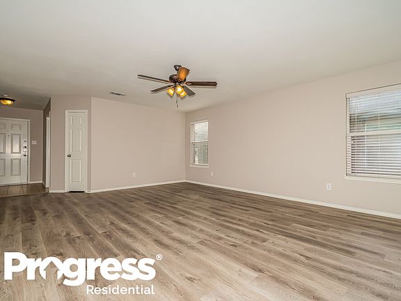 4th image of 1909 Nightingale Dr