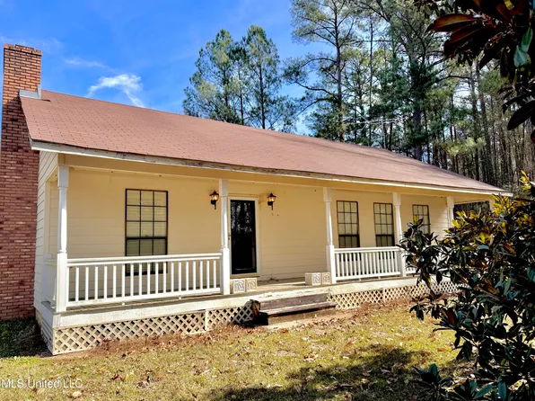 168 E Petros Rd, Pearl, MS 39208