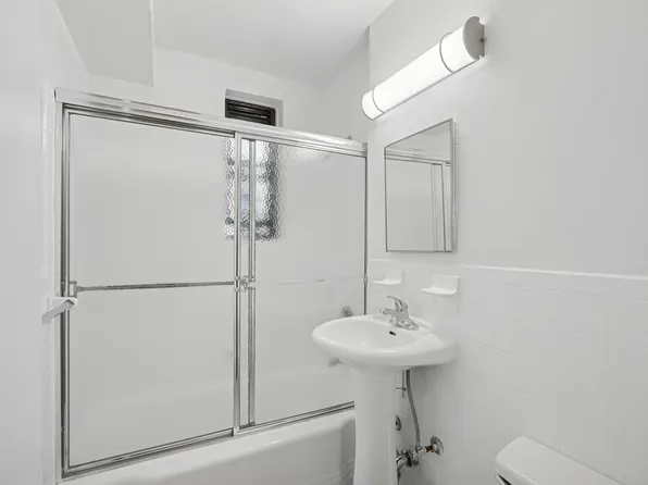 1995 Sedgewick Avenue image 6 of 10