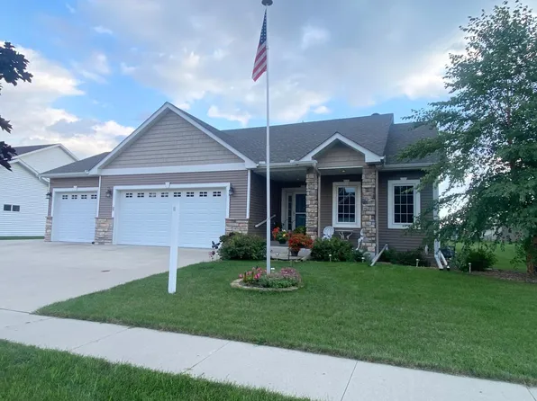 1404 4th St NW, Kasson, MN 55944