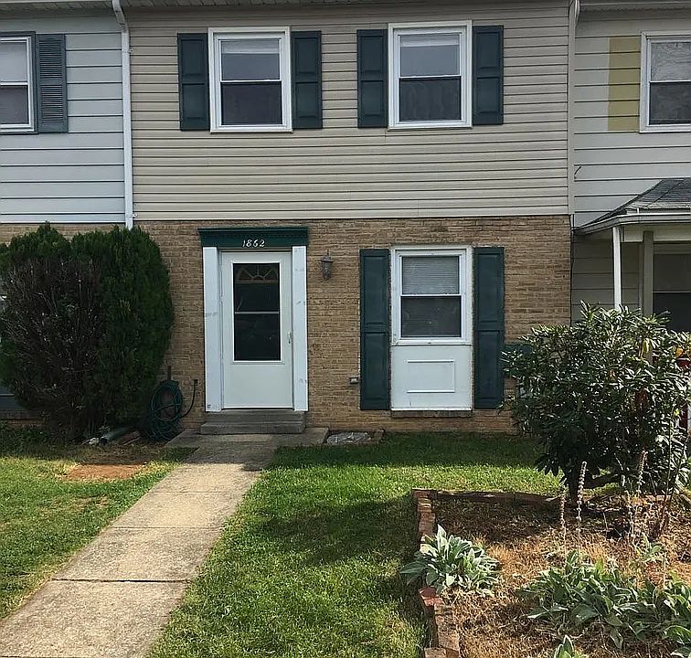 1st image of 1862 Abbey Ln