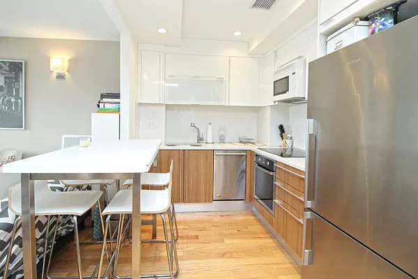 Rented by Modern Spaces | media 8