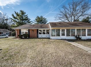 425A Chatham Ct #1001, Lakewood, NJ 08701