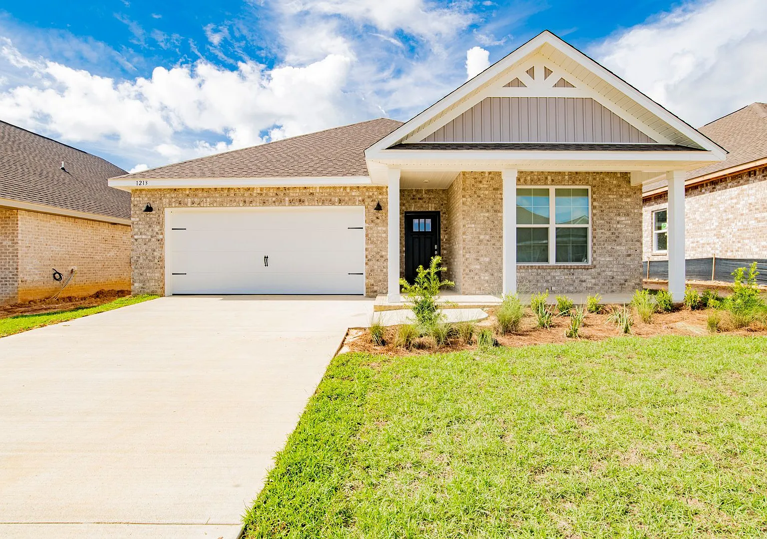 Quiet Family Home in Cantonment — Photo 1