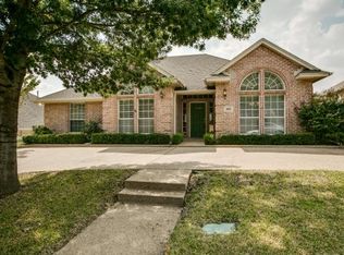 6921 Allen Place Dr, Fort Worth, TX 76116