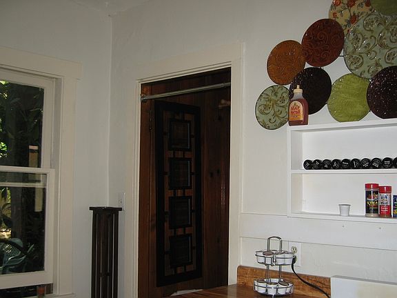 4th image of 2242 Grant St APT 2