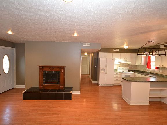 5th image of 2063 Moorman Ln