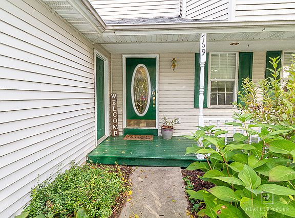 3rd image of 769 Cynthia Dr
