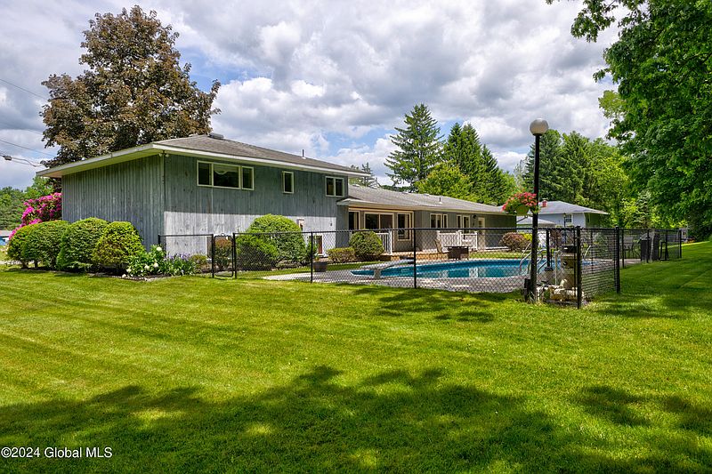 3rd image of 23 Ronald Drive