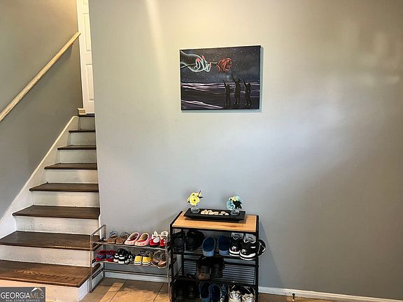 3rd image of 2436 Glenrock Dr