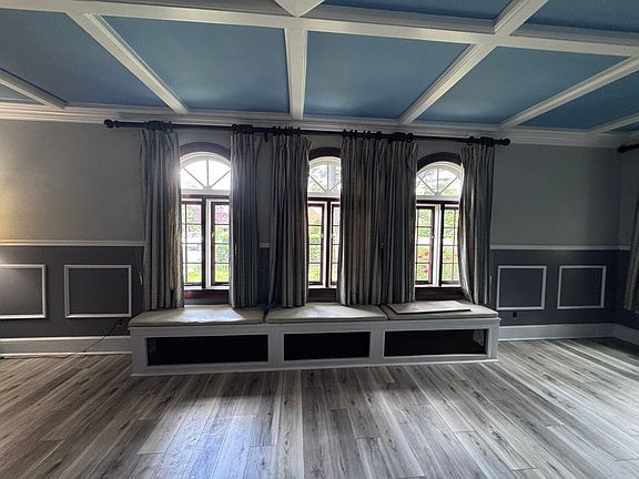 5th image of 15 Holland Ave Floor 1