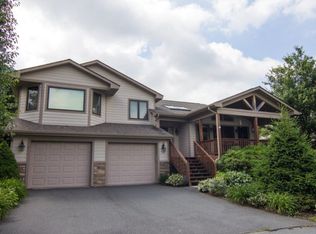 136 Red Delicious Ln, Beech Mountain, NC 28604