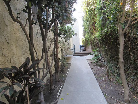 2nd image of 11515 Ohio Ave APT 2