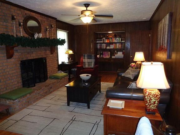 5th image of 2866 Elizabeth Ln