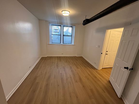 5th image of 949 N Damen Ave #G