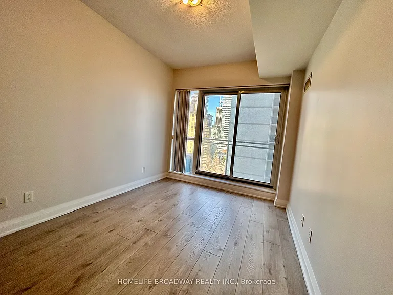 83 Redpath Ave #811 — Photo 9