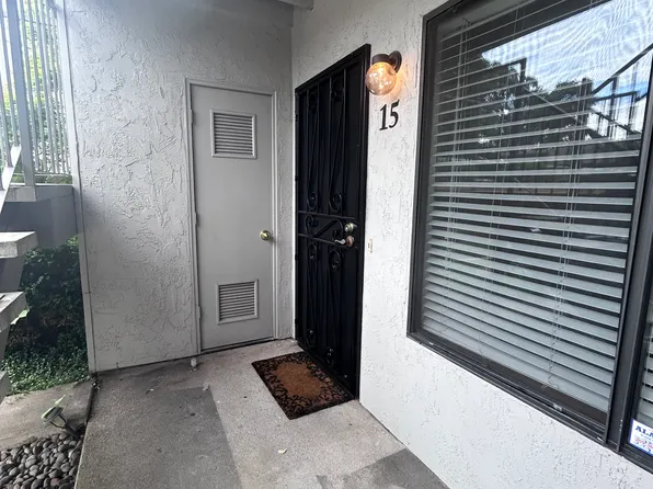 625 N Church St APT 15, Lodi, CA 95240