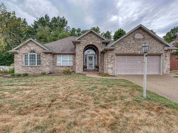 2933 Oak Trail Dr, Newburgh, IN 47630