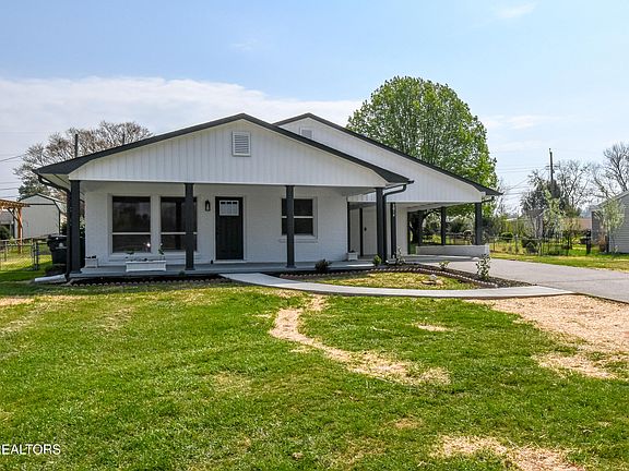 3rd image of 3014 Sanderson Rd