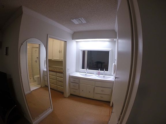 5th image of 6002 Hazelbrook Ave #7