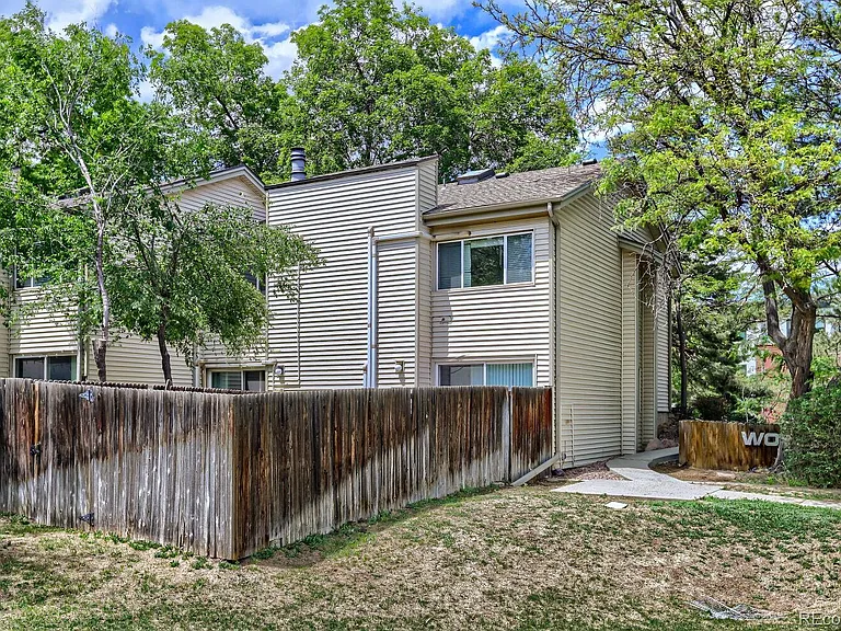 1190 Poplar Ave — Photo 25