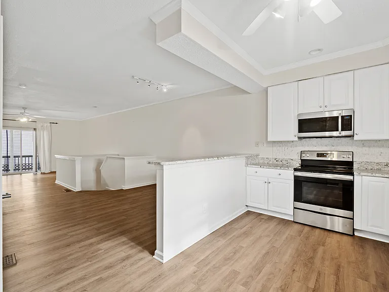 3224 Shore Dr — Photo 26