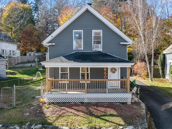 19 Chesley St, Millville, MA 01529