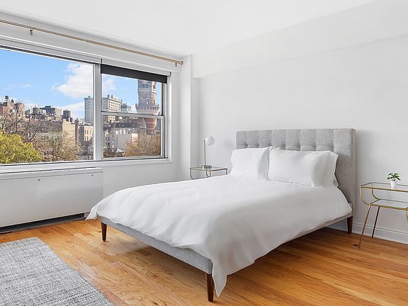 4th image of 33 Greenwich Ave APT 7F