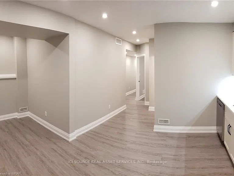 361 Westvale Dr #LOWER — Photo 2