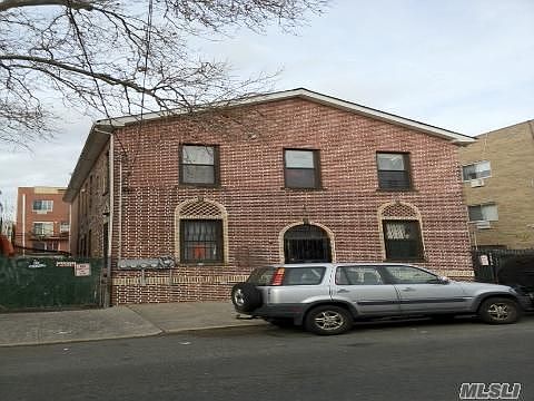 2nd image of 10449 41st Ave