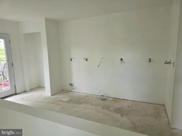 234 Fire Box Dr, Felton, DE 19943