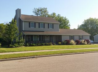 8916 Lori Ln, Sturtevant, WI 53177