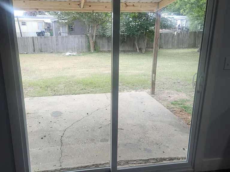 102 Ruby Ln — Photo 7