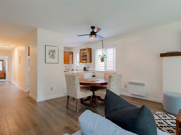 4th image of 3772 Argyle Way