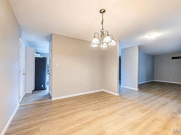 4th image of 12732 Glenage Dr