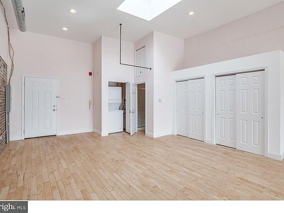 5th image of 1743 Tilghman St #2R