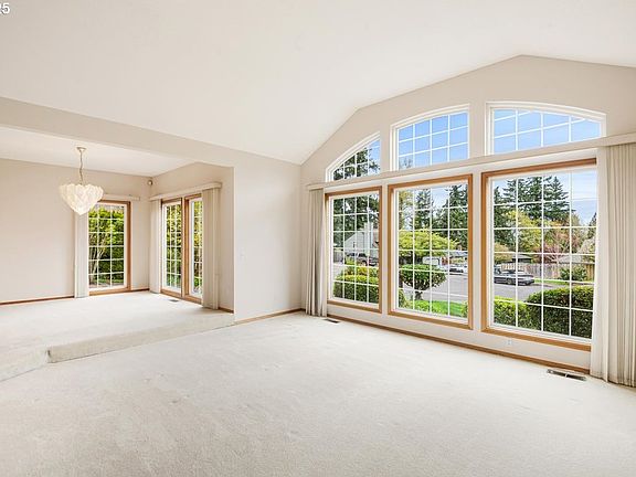 5th image of 14978 SE Hickory Ct