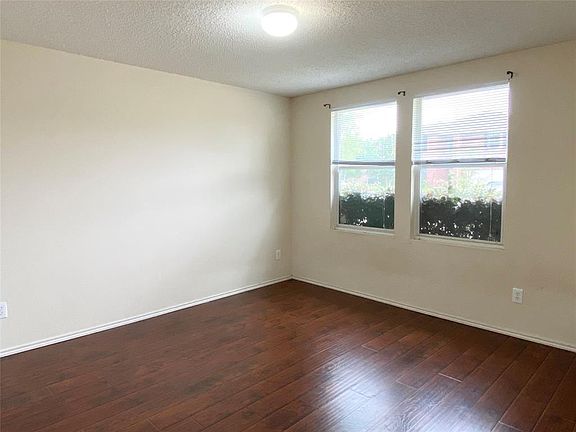 3rd image of 5304 Pandale Valley Dr