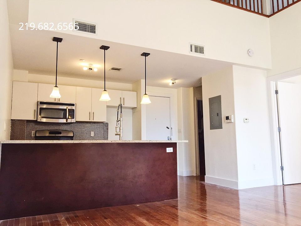 1st image of 180 Scholes St APT 03L