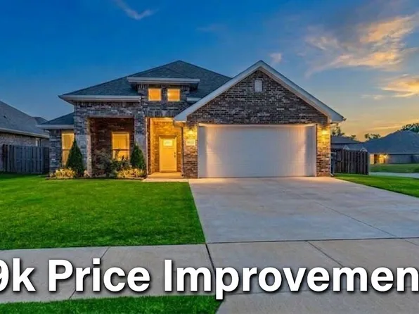 1070 Pink Lady Pl, Centerton, AR 72712